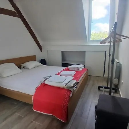 Mbine Senghore Apartman