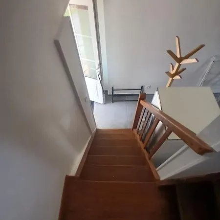 Apartman Mbine Senghore *