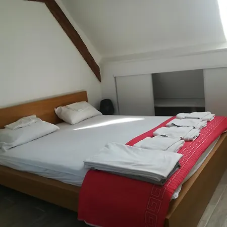 Mbine Senghore * Herouville-Saint-Clair